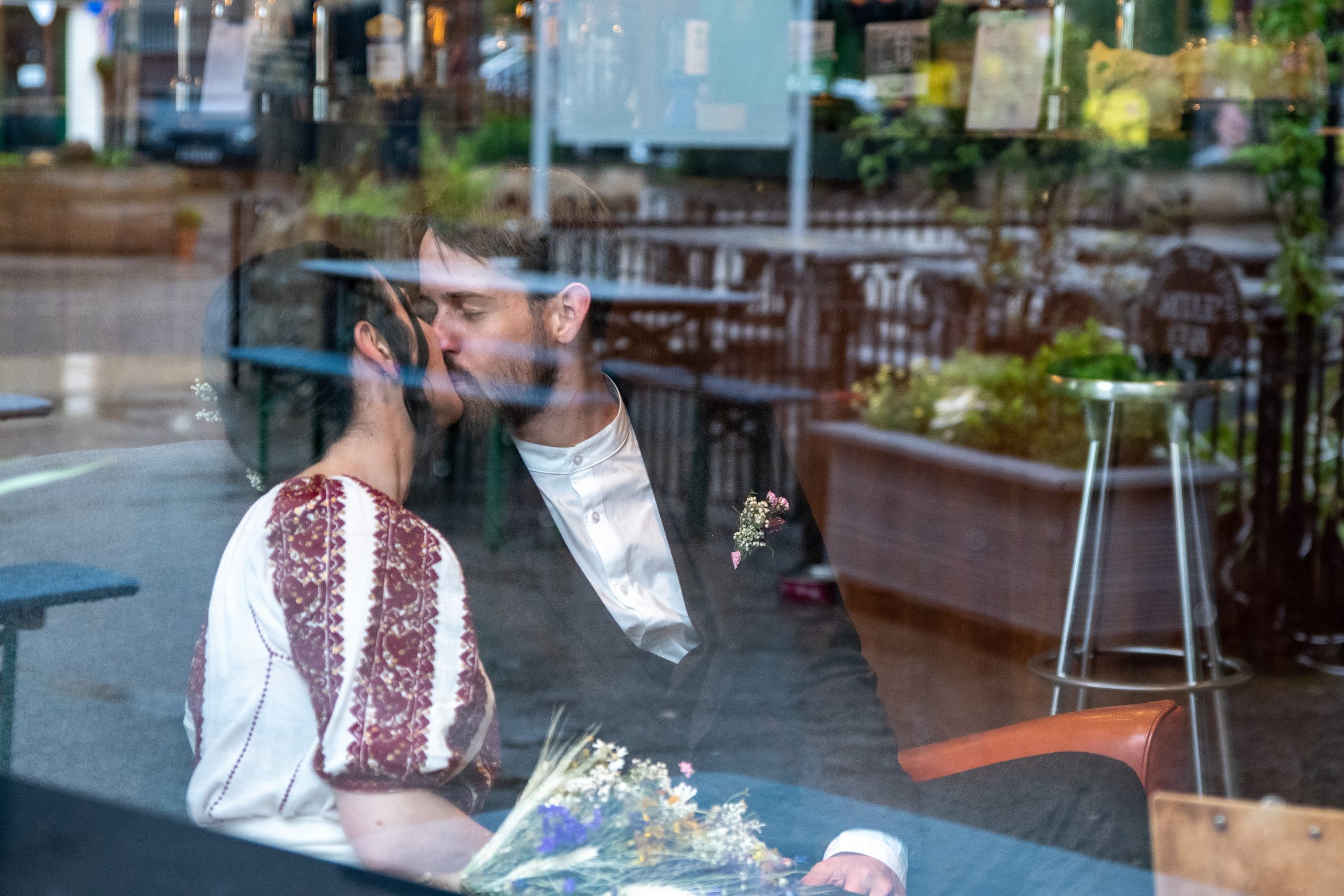 https://www.focuscreatief.com/wp-content/uploads/2020/11/JOERALUCA2019.wedding.RJFC-602-van-821-scaled.jpg